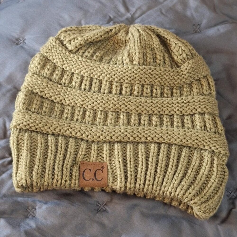 C.C. Beanie Women's OSFM Olive Green Knit Cozy Cozycore Comfy Warm Soft